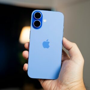 iPhone 16 Ultramarine